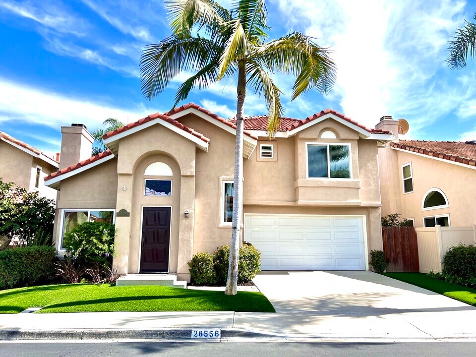 28556 Rancho-Laguna in Laguna Niguel, CA - Foto de edificio