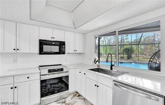 4500 1st Ave NW in Naples, FL - Building Photo