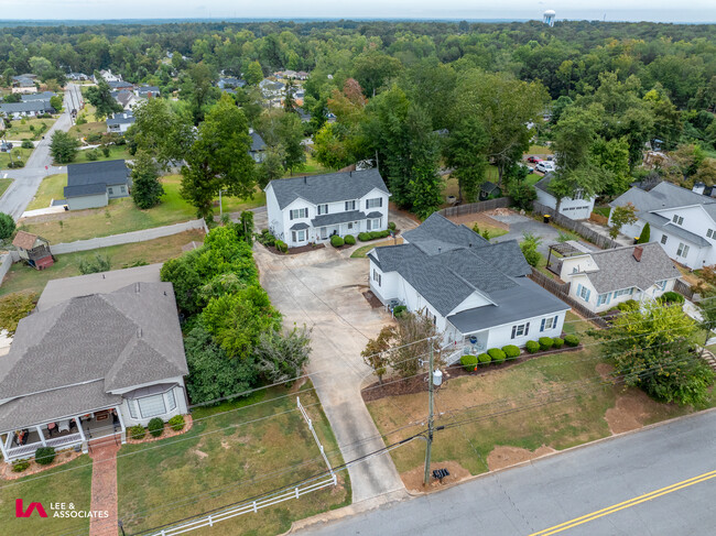 127 Lagrange St in Newnan, GA - Building Photo - Building Photo