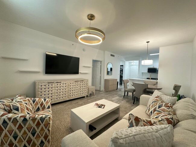 property at 630 S Sapodilla Ave