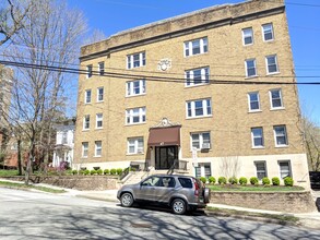 47 Union Street in Montclair, NJ - Foto de edificio - Building Photo