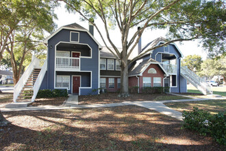 Twin Lakes in Palm Harbor, FL - Building Photo - Building Photo