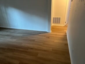 2507 S Walter Reed Dr, Unit A in Arlington, VA - Building Photo - Building Photo