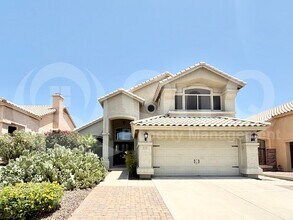16643 S 15th St in Phoenix, AZ - Foto de edificio - Building Photo