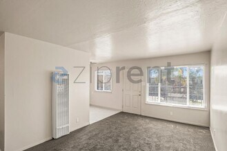 7630 Lockwood St in Oakland, CA - Building Photo - Building Photo