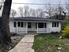 157 N Redtown Rd in Old Fort, NC - Building Photo