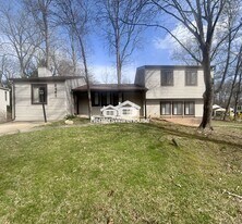 9461 Farewell Rd in Columbia, MD - Building Photo