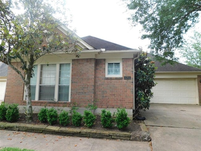 property at 4211 Creek Hollow Ln