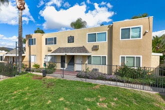 Amber Park in El Cajon, CA - Building Photo - Building Photo