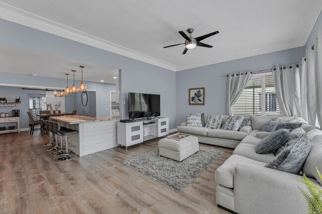 property at 723 NE 15th Ave