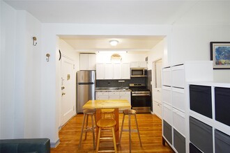 766 Bronx River Rd in Yonkers, NY - Building Photo - Building Photo