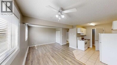 10105-10107 107 Ave in Grande Prairie, AB - Building Photo - Building Photo