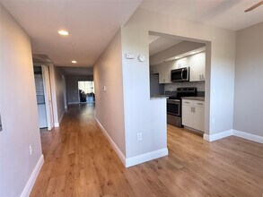 550 SW 137th Ave in Pembroke Pines, FL - Building Photo - Building Photo