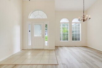 12900 Cloverdale Ln in Clermont, FL - Building Photo - Building Photo