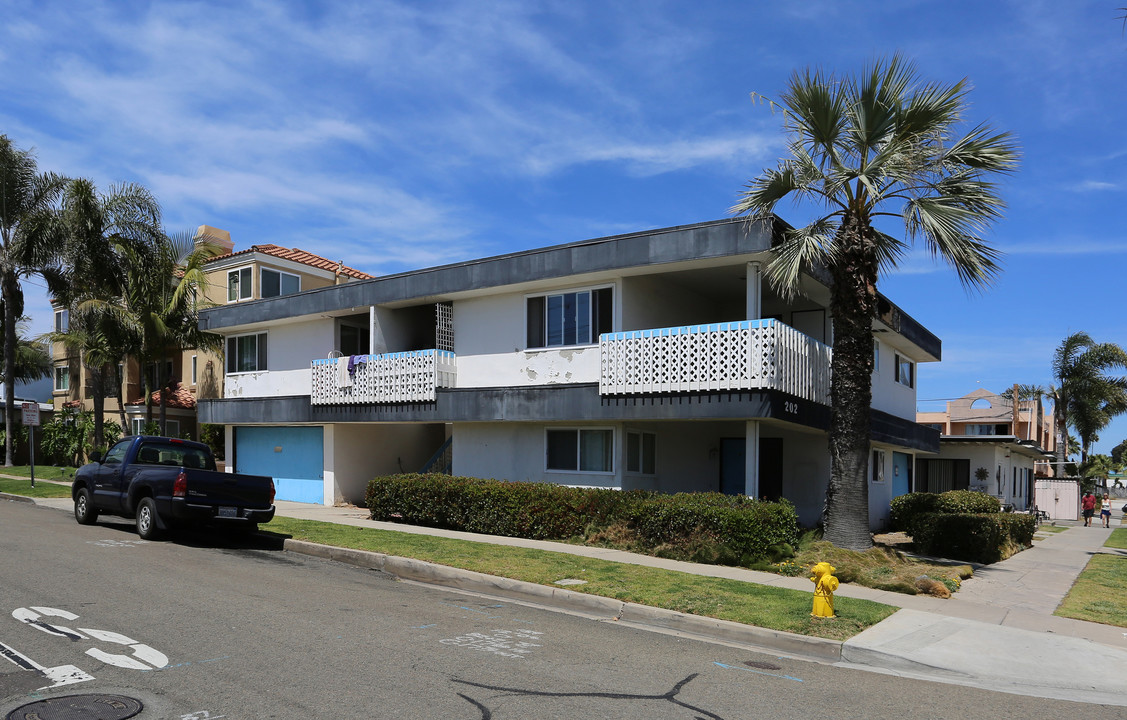 Feder Apartments in Oceanside, CA - Building Photo