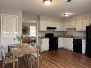 3400 Laurelwood Dr in Horn Lake, MS - Building Photo - Building Photo