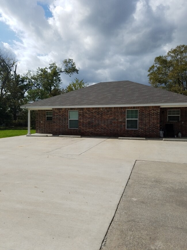 301 E Elizabeth St, Unit #7