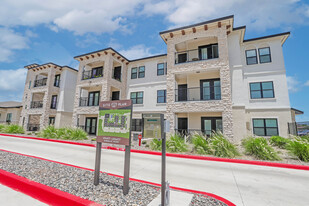 Avanti Legacy at Emerald Point Apartments