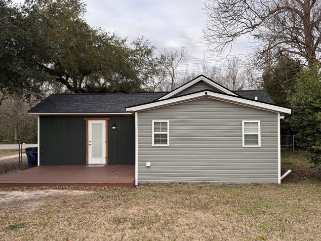 723 E Home Ave in Hartsville, SC - Building Photo - Building Photo