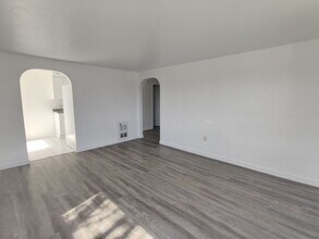 821 E 8th Ave in Kennewick, WA - Building Photo - Building Photo