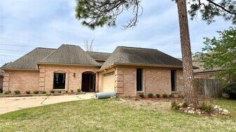 14834 Charlmont Dr in Houston, TX - Building Photo