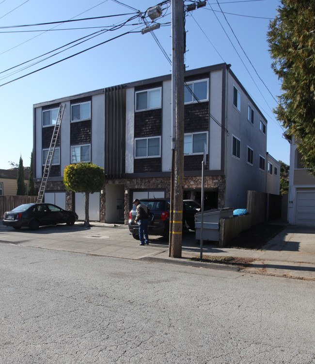 741 Masson Ave in San Bruno, CA - Building Photo - Building Photo