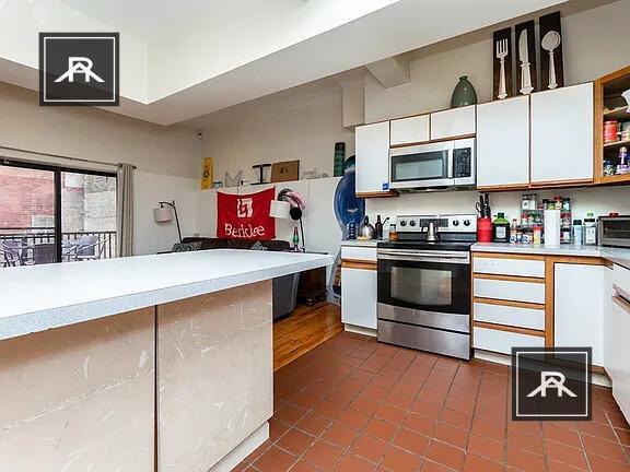 444 Park Dr in Boston, MA - Building Photo