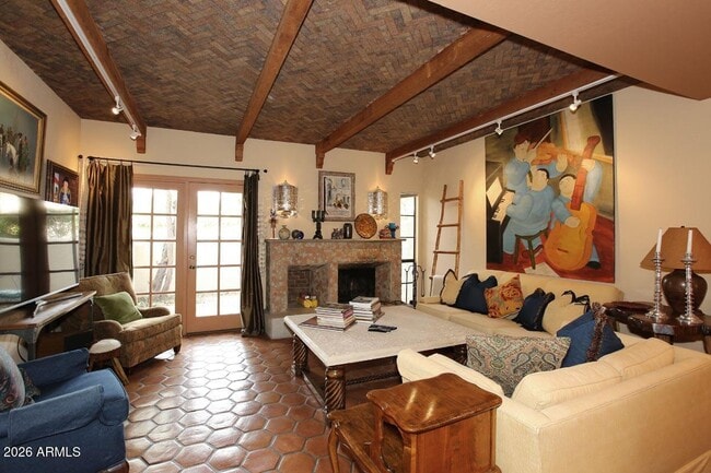 property at 6218 N 30th Pl