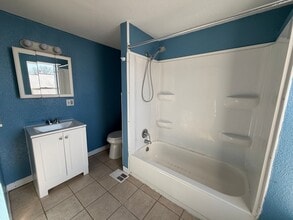 145 Harris St in Lodi, OH - Building Photo - Building Photo