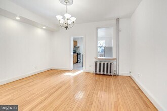 2541 Coral St in Philadelphia, PA - Building Photo - Building Photo