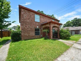 24023 Strong Pine Dr in Huffman, TX - Building Photo