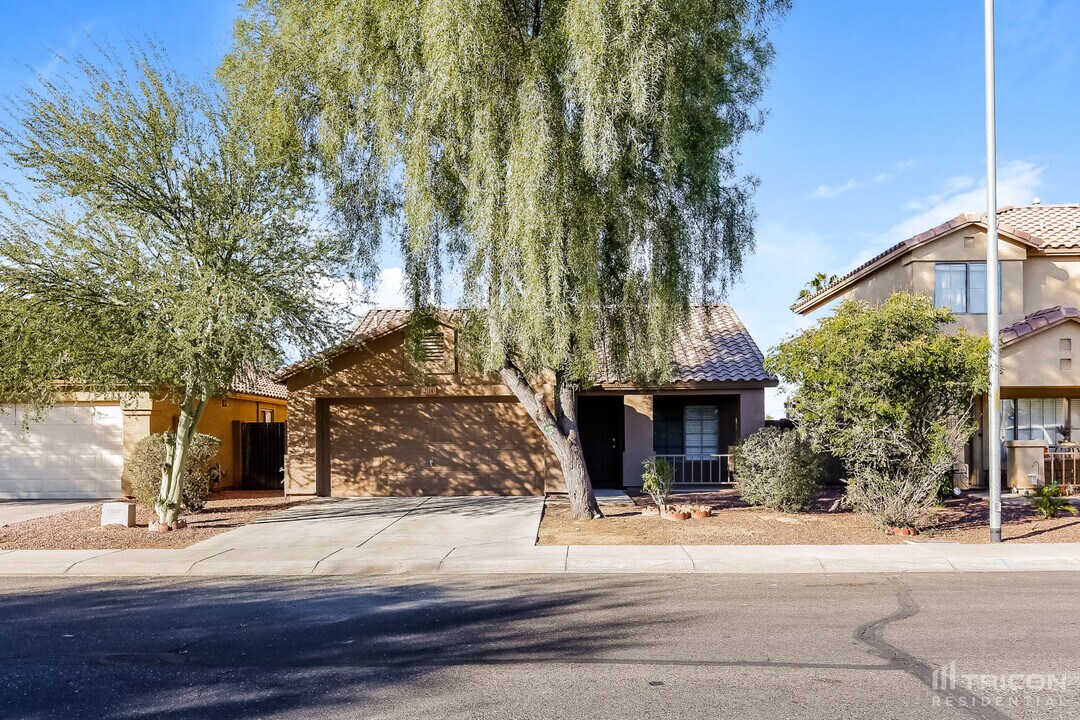 2114 S 114th Ln in Avondale, AZ - Building Photo