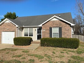 417 McMurry Rd in Clarksville, TN - Building Photo