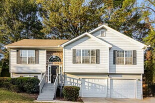 146 Bridge Grove in Douglasville, GA - Building Photo