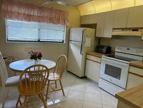 15235 Lakes of Delray Blvd in Delray Beach, FL - Building Photo - Building Photo