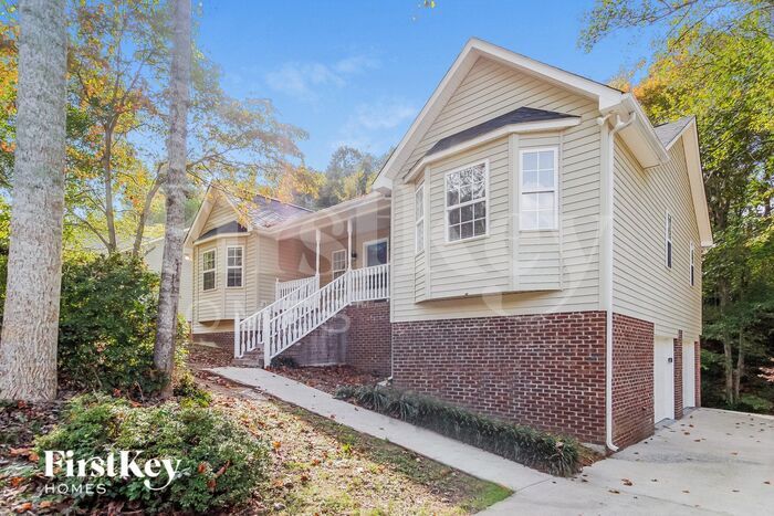 2111 Priya St in Thomasville, NC - Building Photo
