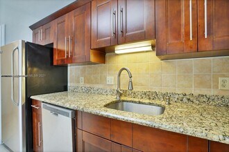 2311 N Congress Ave-Unit -16 in Boynton Beach, FL - Building Photo - Building Photo