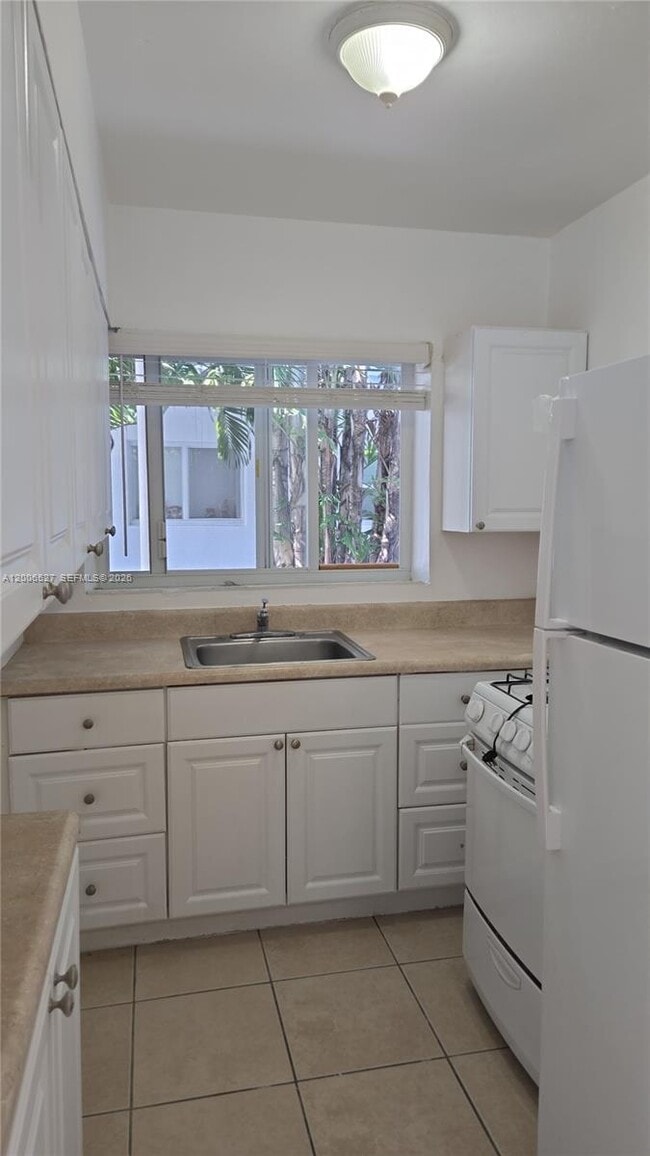 9473 Abbott Ave in Surfside, FL - Building Photo - Building Photo