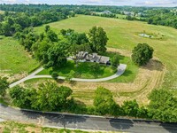 200 Pace Ln in Cave Springs, AR - Building Photo - Building Photo