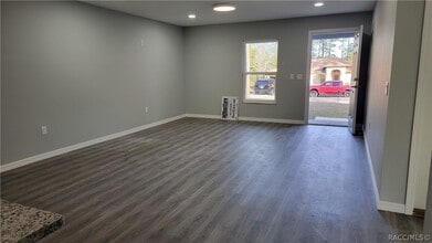 788 W Glenhaven Dr in Citrus Springs, FL - Foto de edificio - Building Photo