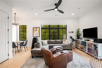 417 E College Ave in Decatur, GA - Building Photo - Building Photo