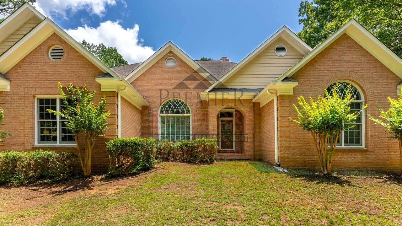 68 Heartwood Dr in Cataula, GA - Building Photo