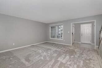 57 Nottingham Dr in Mechanicsburg, PA - Building Photo - Building Photo