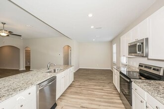 104 Holster Holw Rd in Newark, TX - Foto de edificio - Building Photo