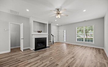 6058 San Marcos Way in Raleigh, NC - Building Photo - Building Photo