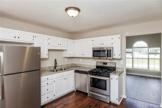 37 Ridgefield Dr in Douglasville, GA - Building Photo - Building Photo