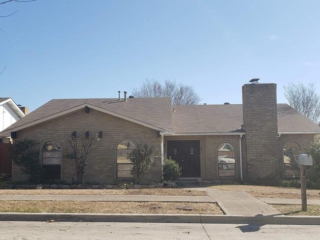 property at 2944 Furneaux Ln