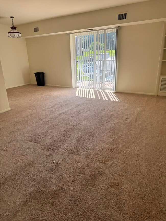 930 Cricklewood Dr, Unit Toftree Apartment