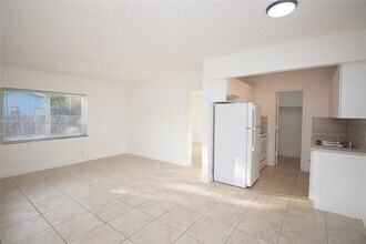 831 NW 1st Ave, Unit 4 in Fort Lauderdale, FL - Building Photo - Building Photo