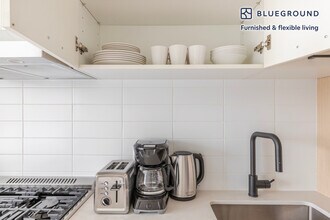 11 Wharf Way, Unit SI FL9-ID2229 in Brooklyn, NY - Foto de edificio - Building Photo